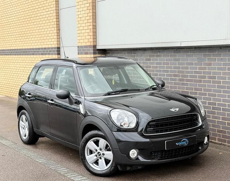 Black Used 2016 Mini One Countryman SUV | £6,495 (Fair price) - Image 1/4