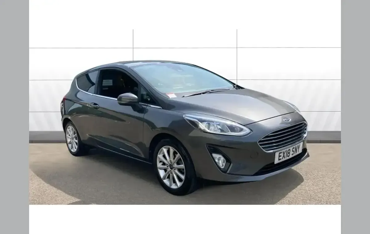 Used Ford Fiesta Titanium 99 HP (72 kW) 2018 Grey Hatchback