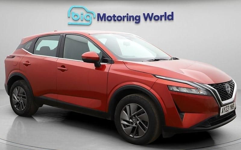 Used Nissan Qashqai Acenta Premium 140 HP (102 kW) 2023 Red SUV