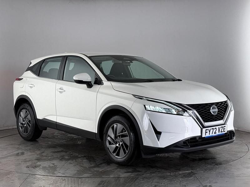 White Used 2022 Nissan Qashqai Acenta Premium SUV | £13,750 (Super price) - Image 1/4