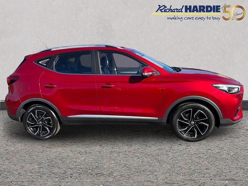 Used MG ZS Exclusive 105 HP (77 kW) 2022 Red SUV