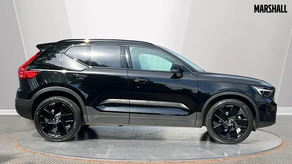 Used Volvo XC40 Plus 197 HP (144 kW) 2025 Metallic  onyx black SUV