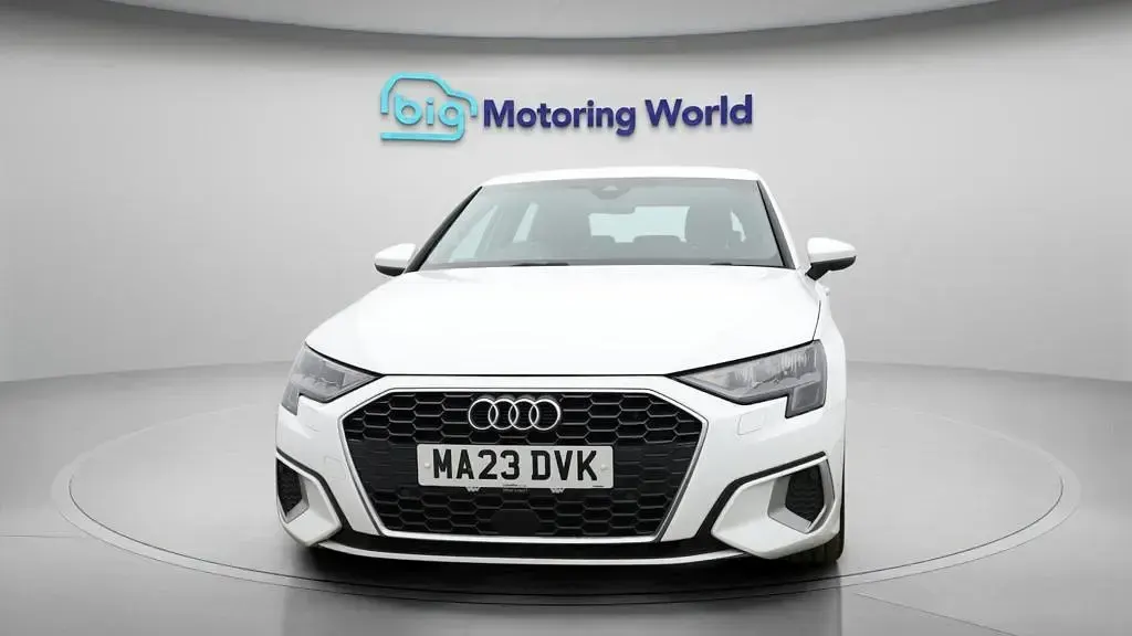 Used Audi A3 Sportback Sport 204 HP (150 kW) 2023 White Hatchback