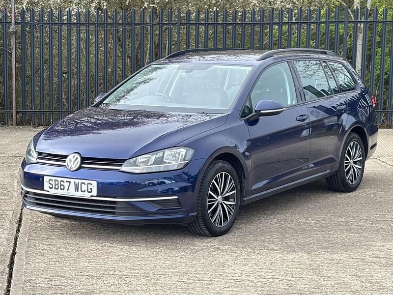 Used VW Golf VII SE 125 HP (91 kW) 2018 Blue Estate