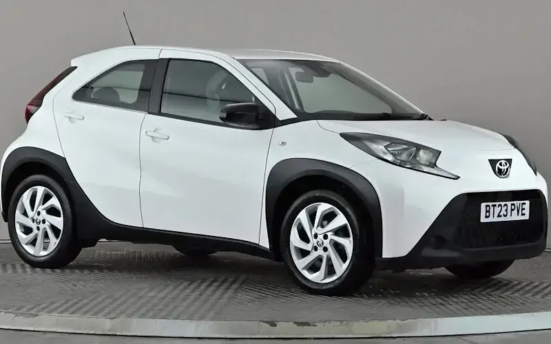 Used Toyota Aygo X PURE 72 HP (52 kW) 2025 SUV