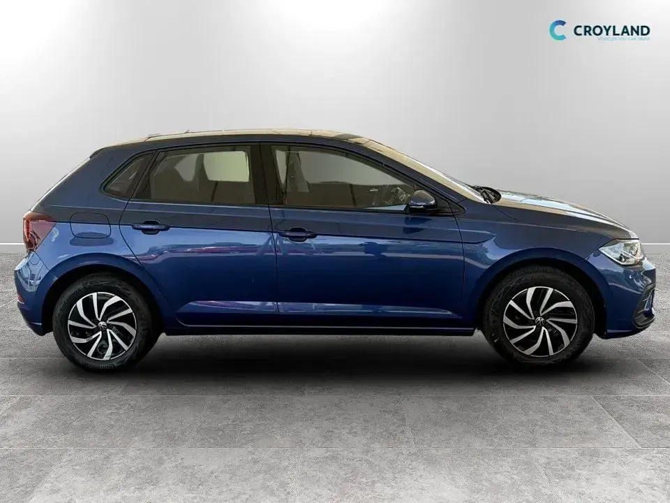 Używany VW Polo Life 95 KM (69 kW) 2023 Niebieski Hatchback