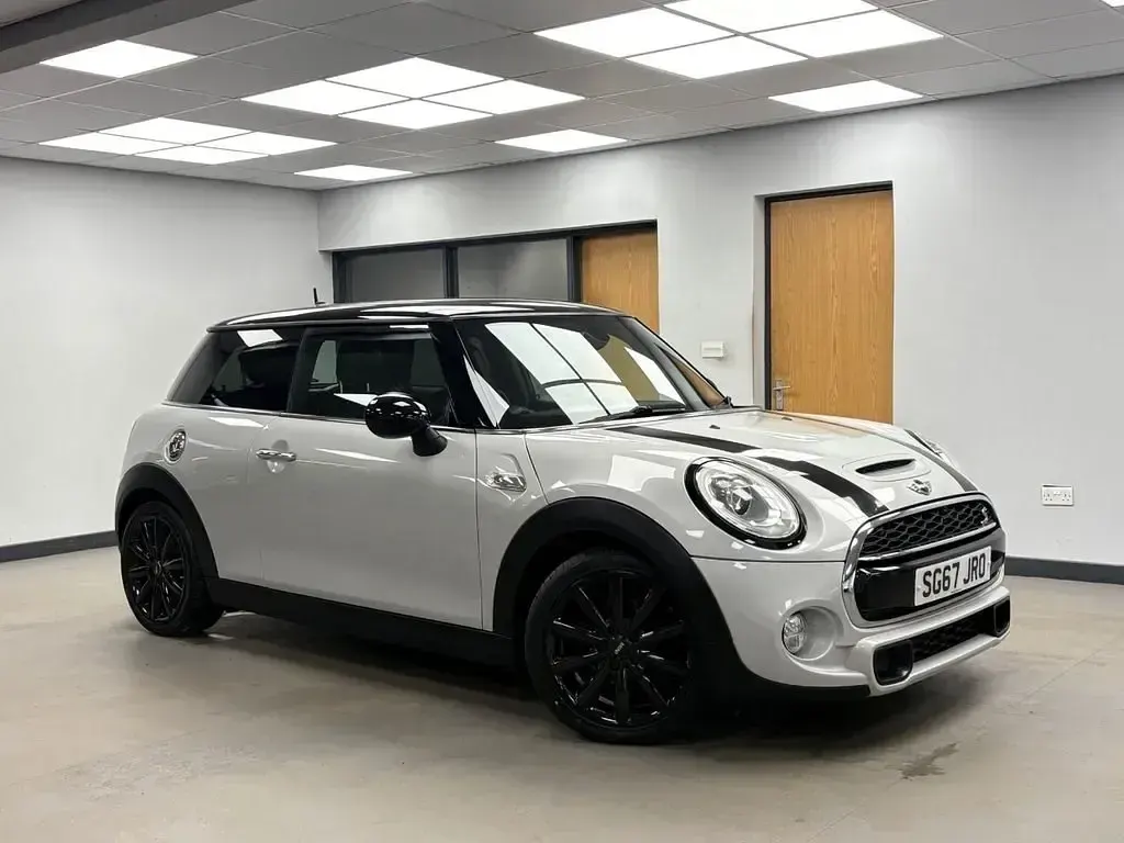 Used Mini Cooper SD Hatch 170 HP (125 kW) 2017 Silver Hatchback