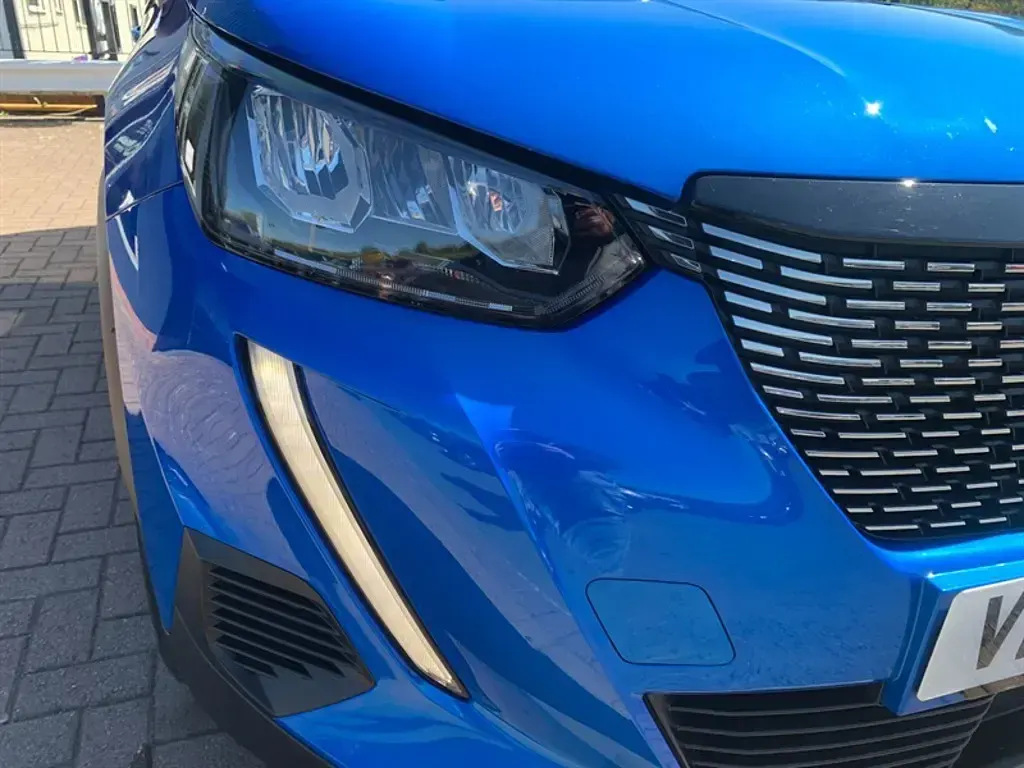 Used Peugeot 2008 Allure+ 130 HP (95 kW) 2023 Blue SUV