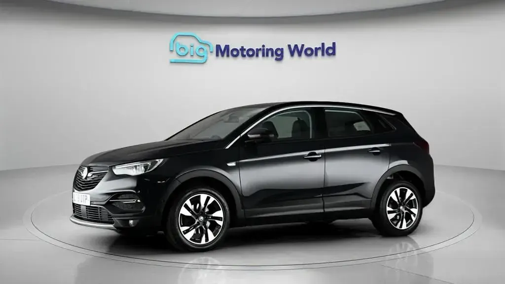 Used Vauxhall Grandland X Sport 130 HP (95 kW) 2019 Grey SUV