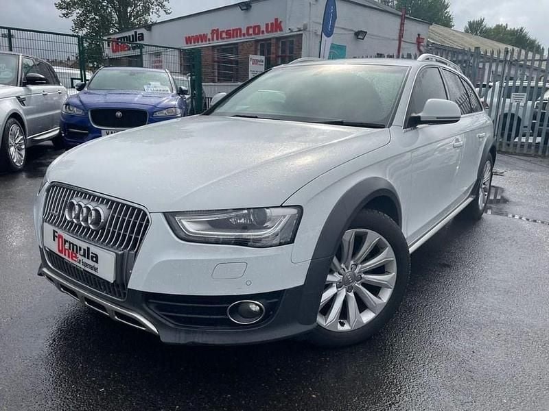 White Used 2014 Audi A4 Allroad Estate | £13,990 (Expensive) - Image 1/4