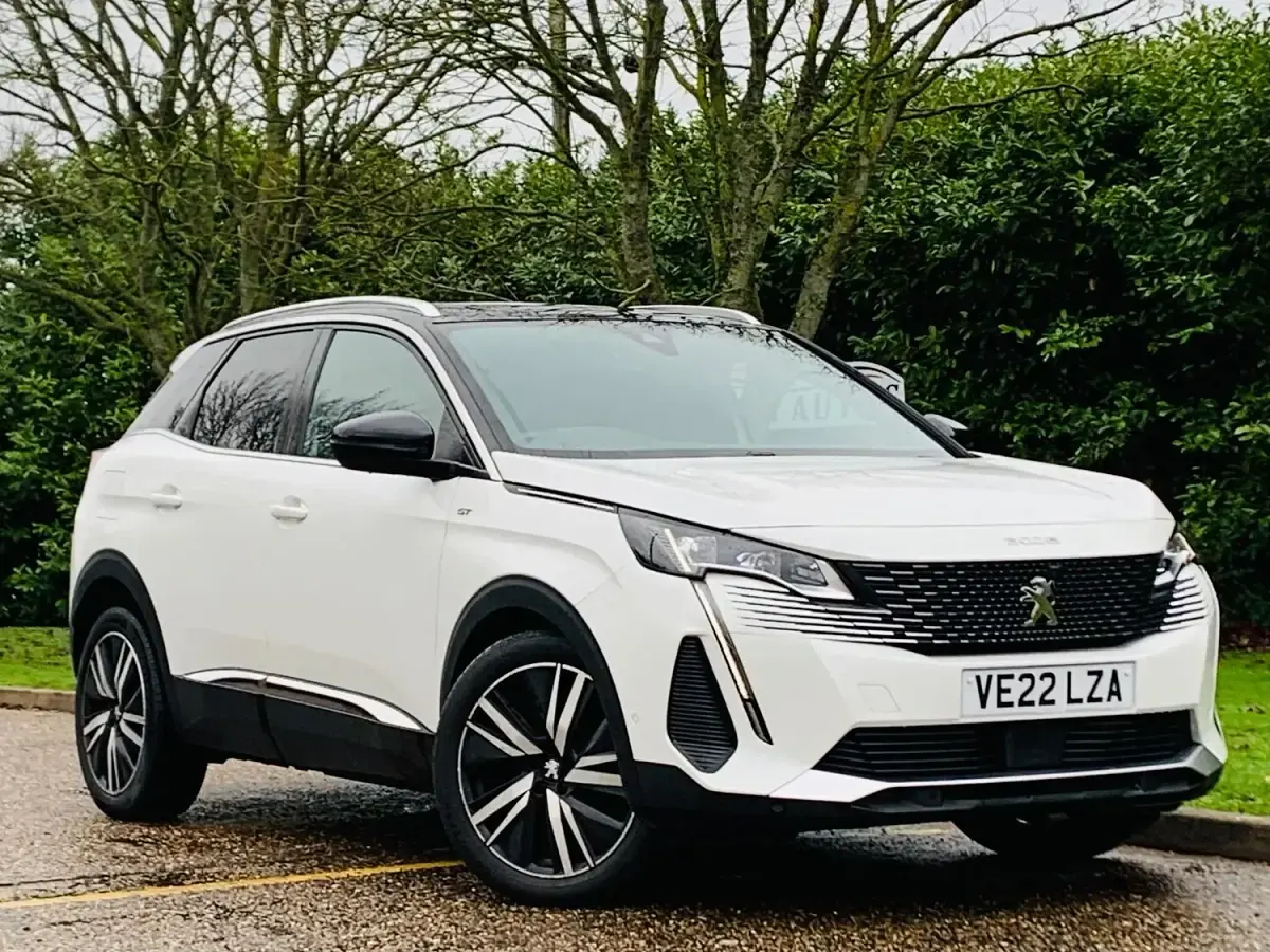 Used Peugeot 3008 Premium 131 HP (96 kW) 2022 White SUV