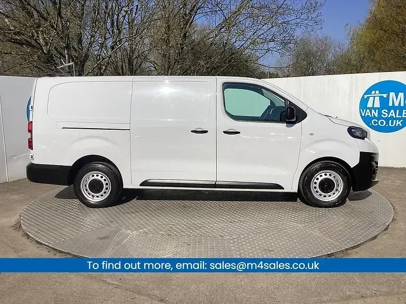 Używany Peugeot Expert Premium 2023 Biały Van