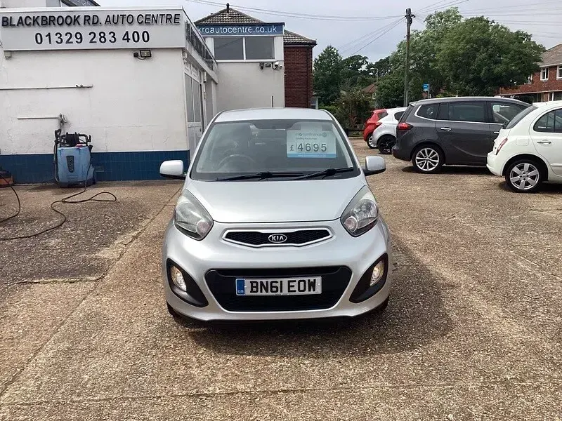 Used Kia Picanto 68 HP (50 kW) 2011 Silver Hatchback