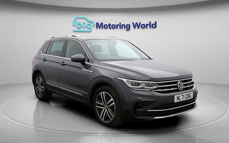 Used 2023 VW Tiguan Elegance SUV | £22,400 (Good price) - Image 1/4