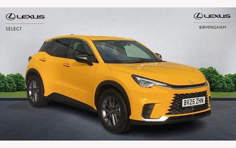 Used 2025 Lexus LBX SUV | £29,366 (Fair price) - Image 1/3