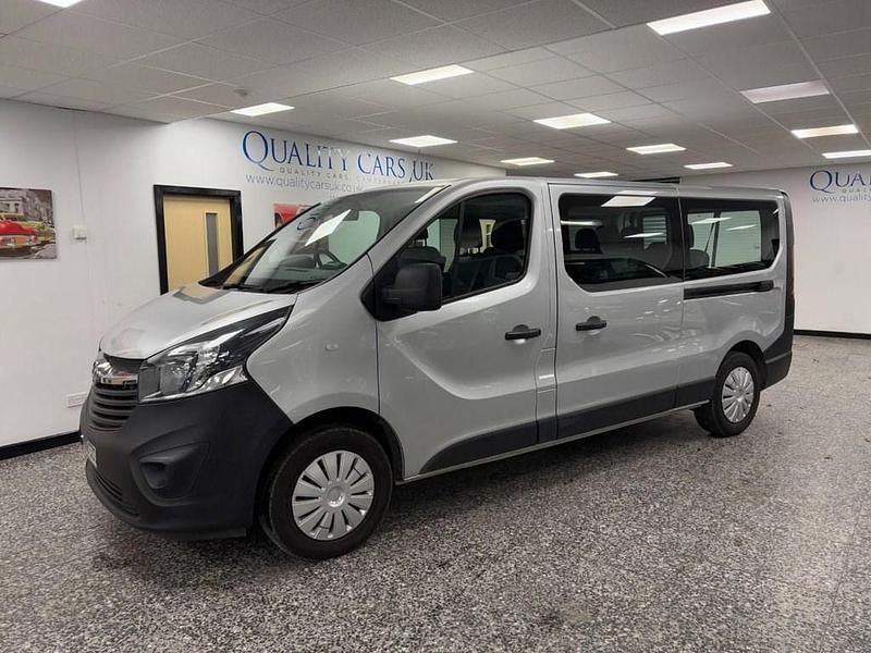 Used Vauxhall Vivaro S 120 HP (88 kW) 2018 Silver MPV