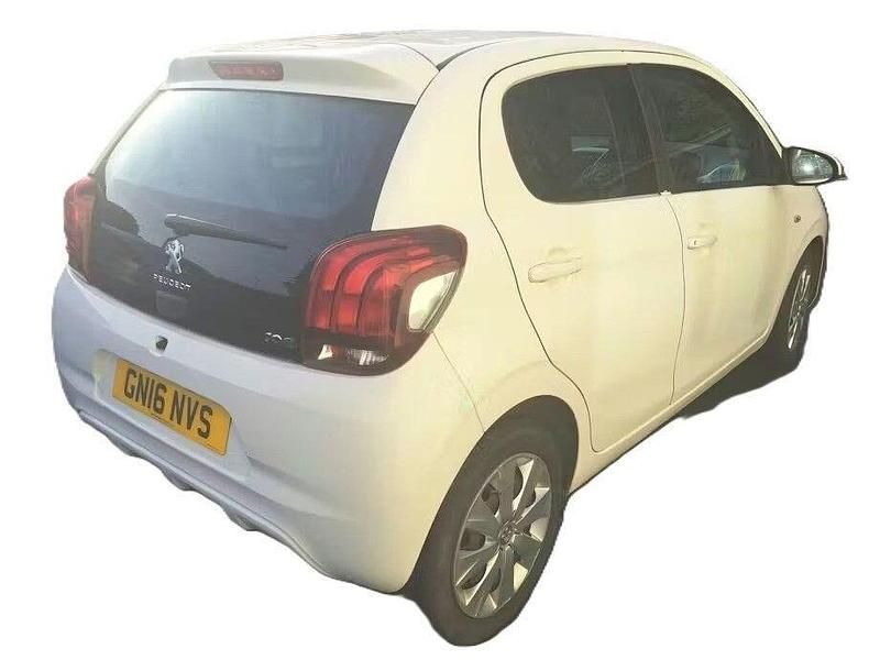 Used Peugeot 108 Active 68 HP (50 kW) 2016 White Hatchback