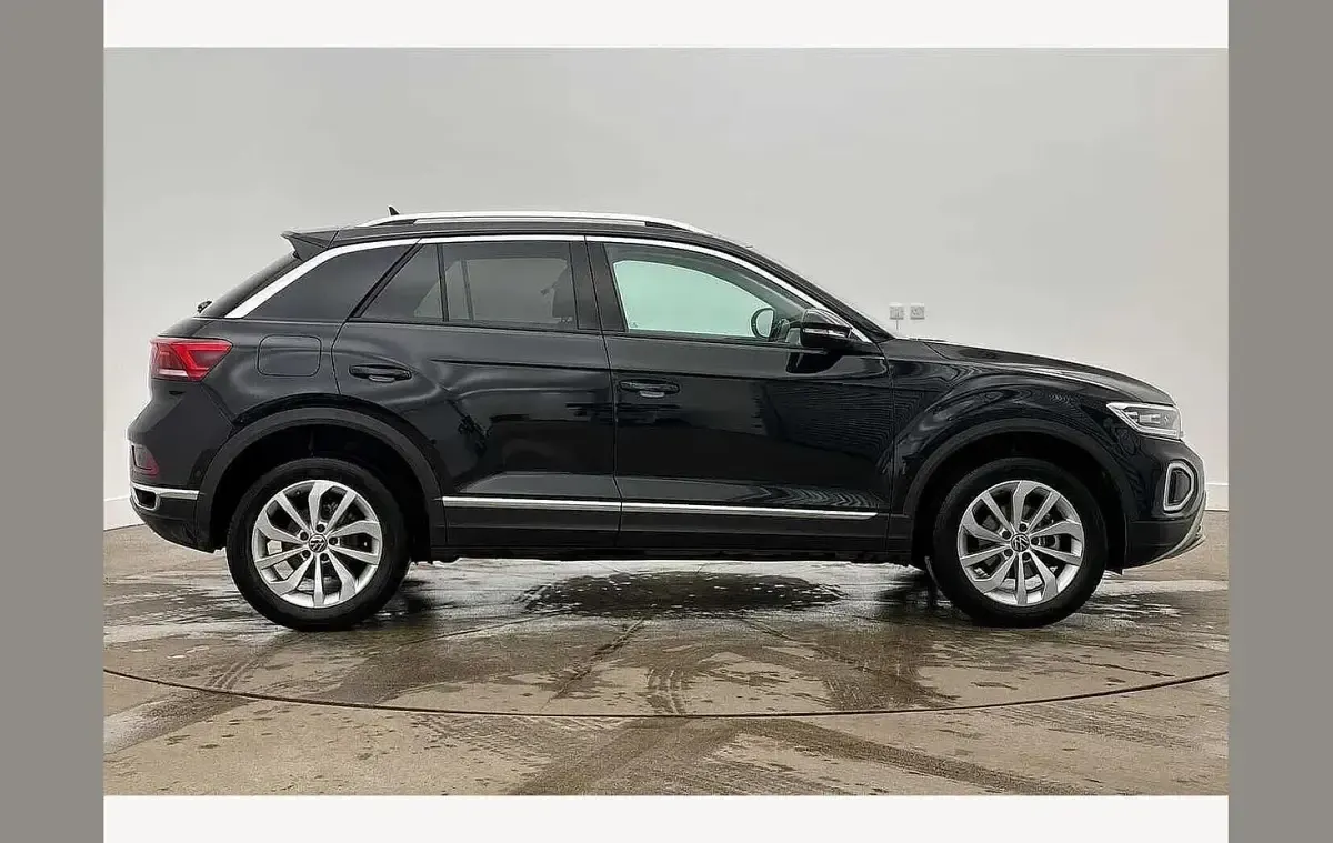 New VW T-Roc Style 147 HP (108 kW) 2025 Black SUV