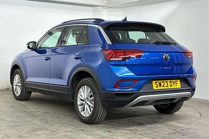 Używany VW T-Roc Life 150 KM (110 kW) 2023 Niebieski SUV