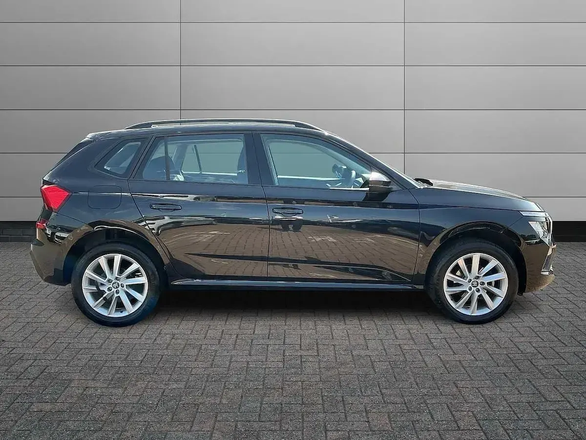 Used Skoda Kamiq SE 85 HP (62 kW) 2025 Black magic pearl effect SUV