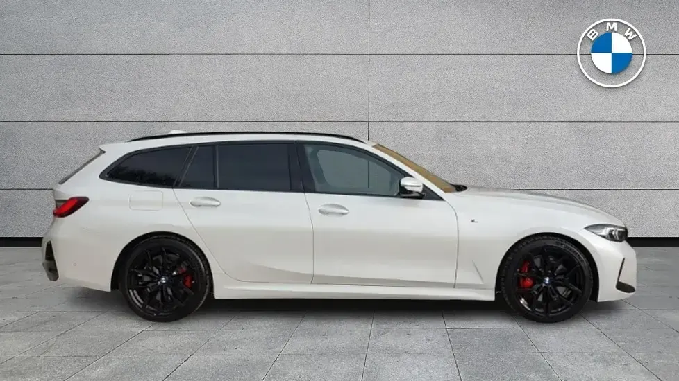 Used BMW 320 M Sport 181 HP (133 kW) 2025 White Estate