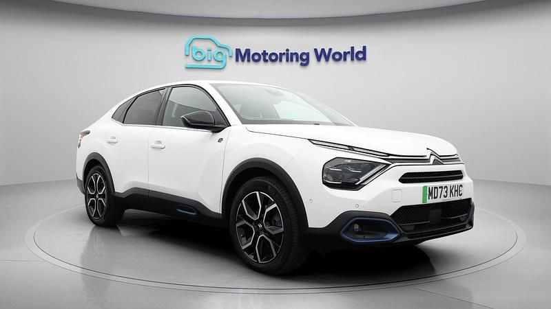 Used 2023 Citroën e-C4 Shine Sedan | £15,100 (Good price) - Image 1/4