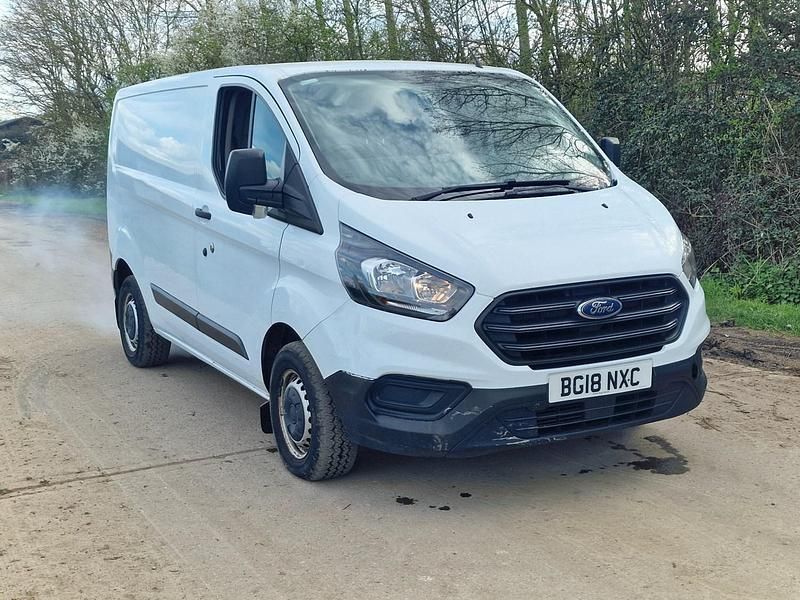 Used Ford Transit Custom 105 HP (77 kW) 2018 White Van