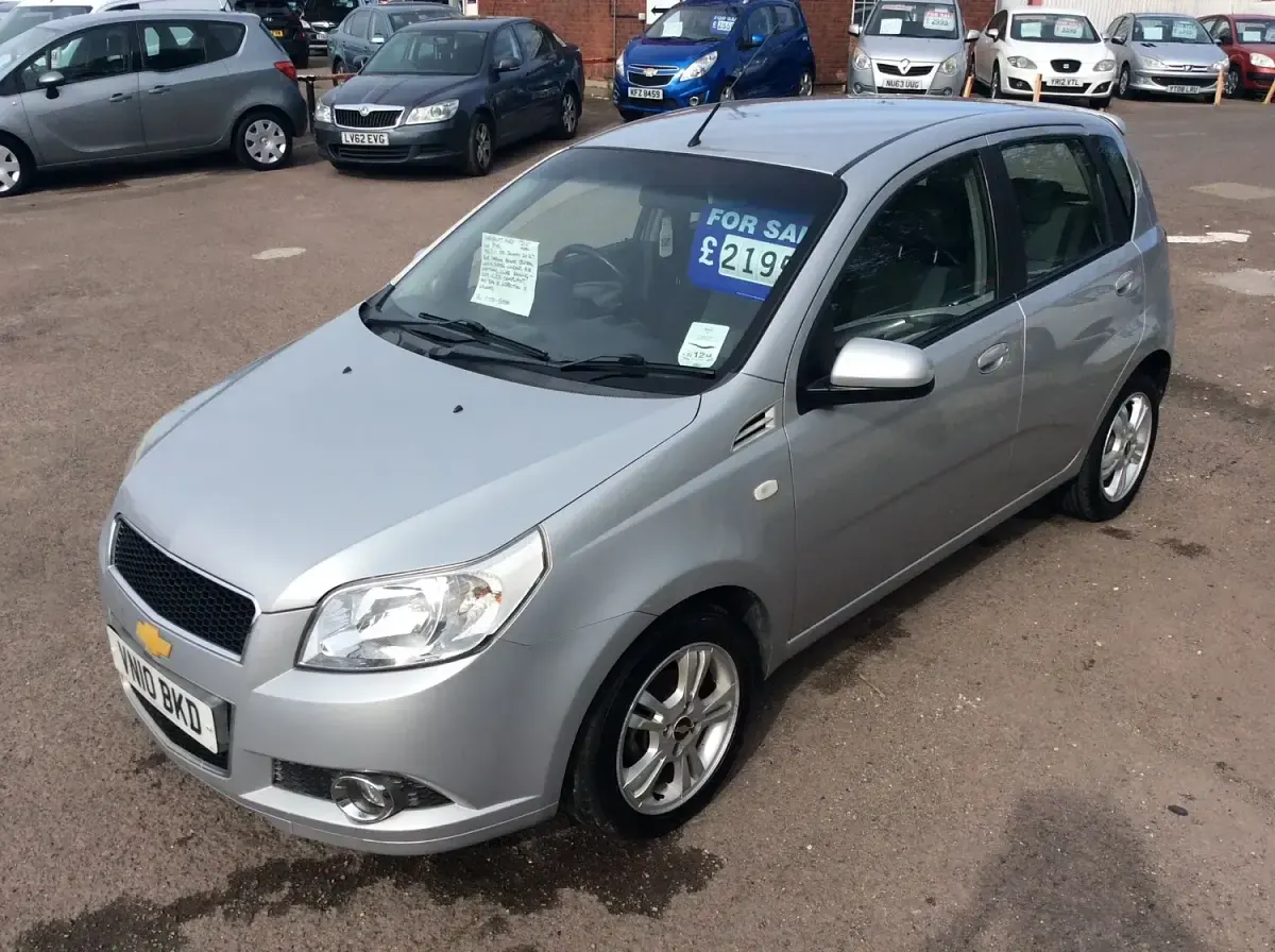 Used Chevrolet Aveo LT 2010 Silver Hatchback