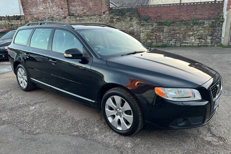 Used 2009 Volvo V70 SE Estate | £4,195 (Fair price) - Image 1/1