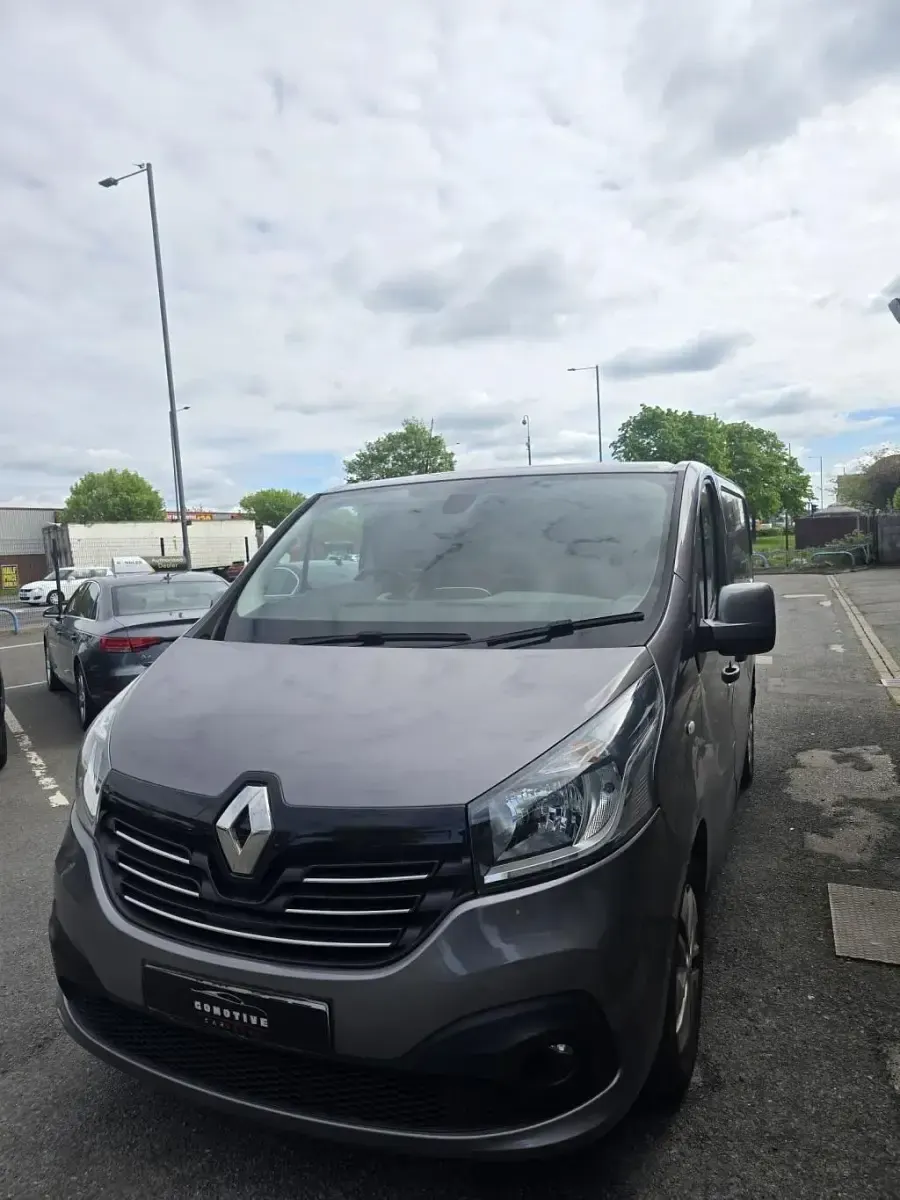 Usado Renault Trafic 2019 Cinzento Monovolume