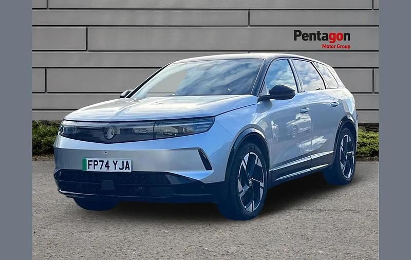 Used Vauxhall Grandland Ultimate 157 kW (214 HP) 2024 Grey SUV