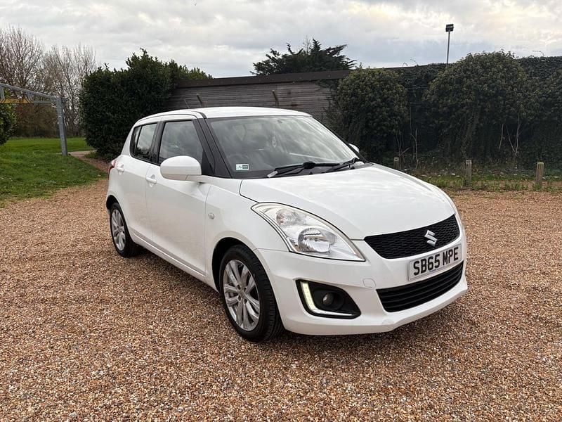 White Used 2015 Suzuki Swift SZ3 Hatchback | £4,325 (Fair price) - Image 1/4
