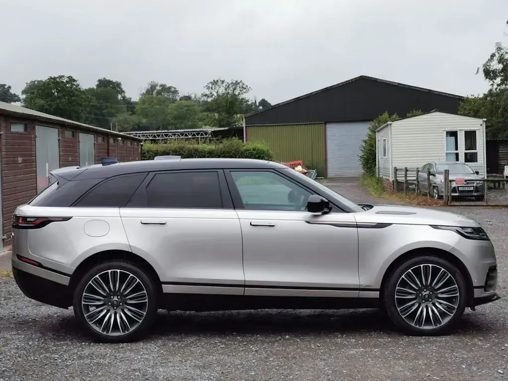 Used Land Rover Range Rover Velar HSE Dynamic 300 HP (220 kW) 2018 Gold SUV