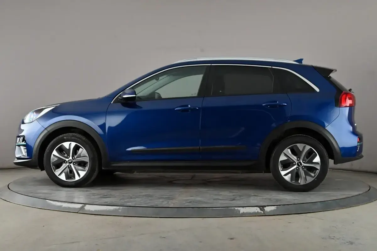 Used Kia Niro 98 kW (134 HP) 2022 Blue SUV