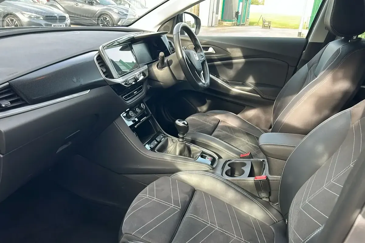 Used Vauxhall Grandland X Ultimate 130 HP (95 kW) 2022 Grey SUV