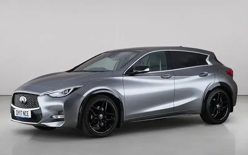 Used Infiniti Q30 Sport Tech 211 HP (155 kW) 2017 Grey Hatchback