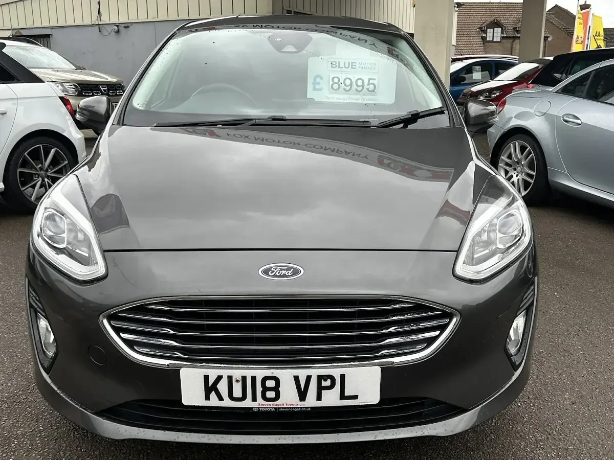 Used Ford Fiesta Titanium 100 HP (73 kW) 2018 Grey Hatchback