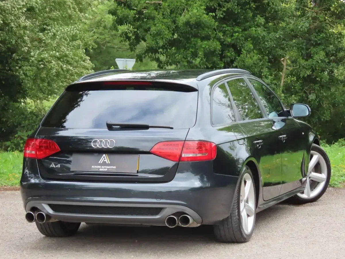 Begagnad Audi A4 S-Line 2011 Svart Kombi