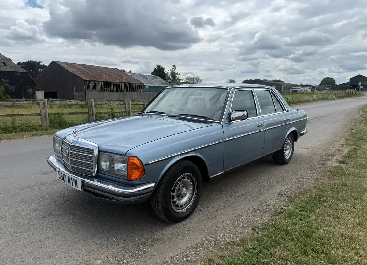 Used Mercedes 280 1985 Blue