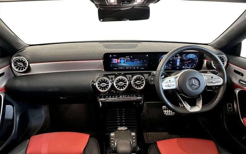 Used Mercedes CLA200 AMG Line Premium Plus 163 HP (119 kW) 2022 Sedan