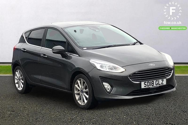 Used Ford Fiesta Titanium 100 HP (73 kW) 2018 Grey Hatchback