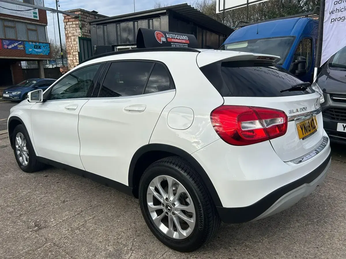 Used Mercedes GLA200 SE 2018 White SUV