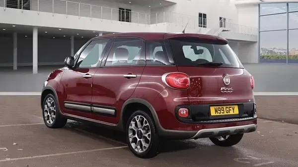 Used Fiat 500L Trekking 85 HP (62 kW) 2014 Red MPV