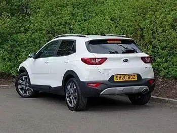 Used Kia Stonic 118 HP (86 kW) 2020 White SUV