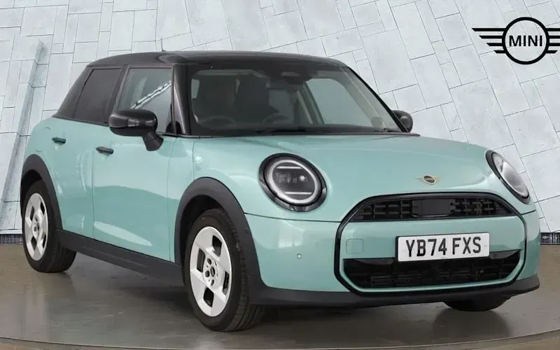 Used Mini Cooper Classic 114 kW (156 HP) 2026 Hatchback