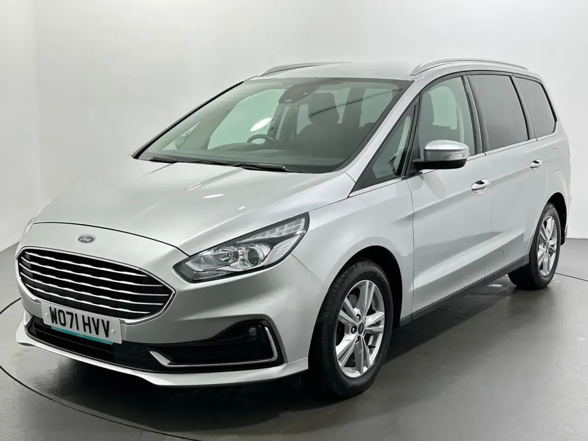 Usado Ford Galaxy Titanium 150 HP (110 kW) 2021 Prateado Monovolume