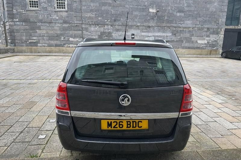 Used Vauxhall Zafira 115 HP (84 kW) 2013 Grey MPV