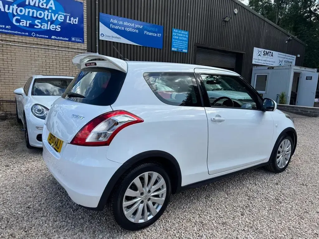 Used Suzuki Swift SZ3 94 HP (69 kW) 2013 White Hatchback