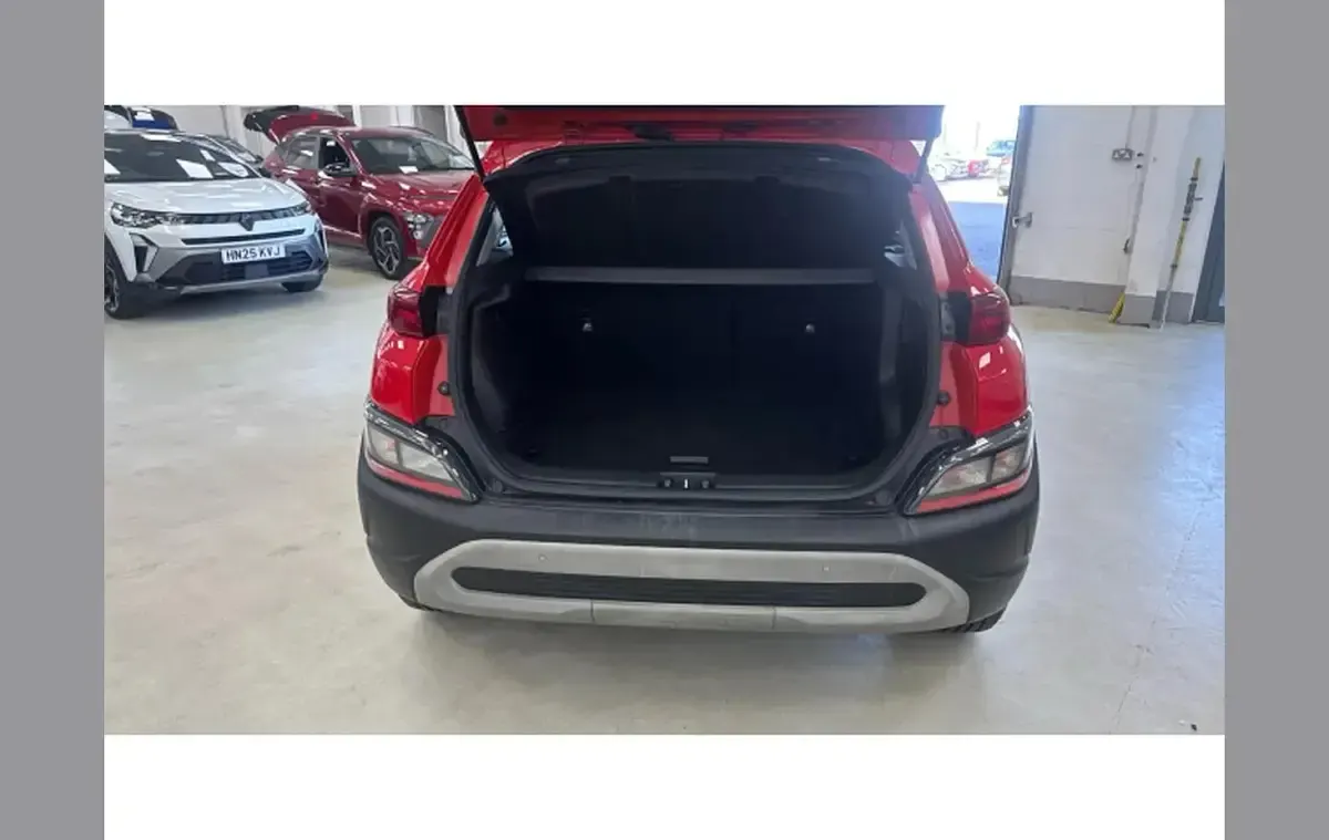 Used Hyundai Kona SE 117 HP (86 kW) 2021 Red SUV