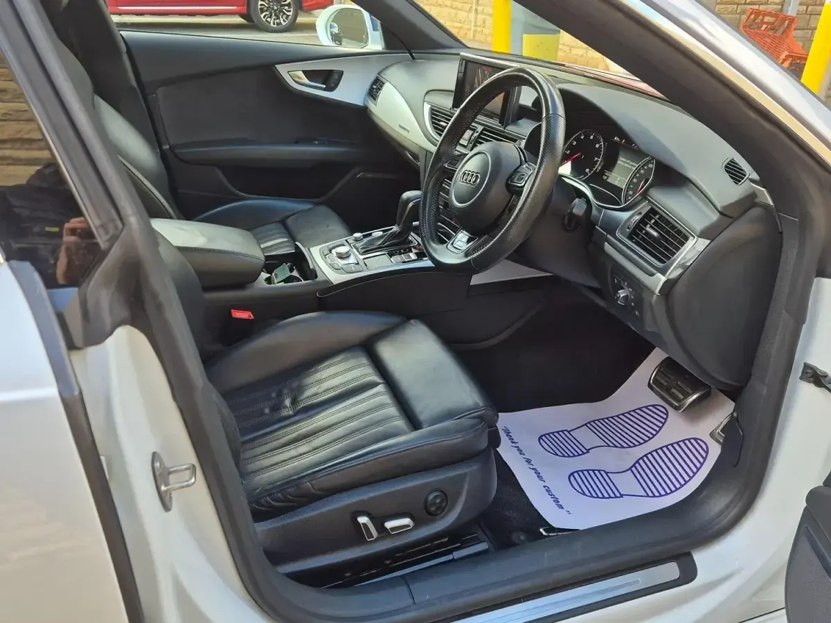 Used Audi A7 S-Line 2017 White Hatchback